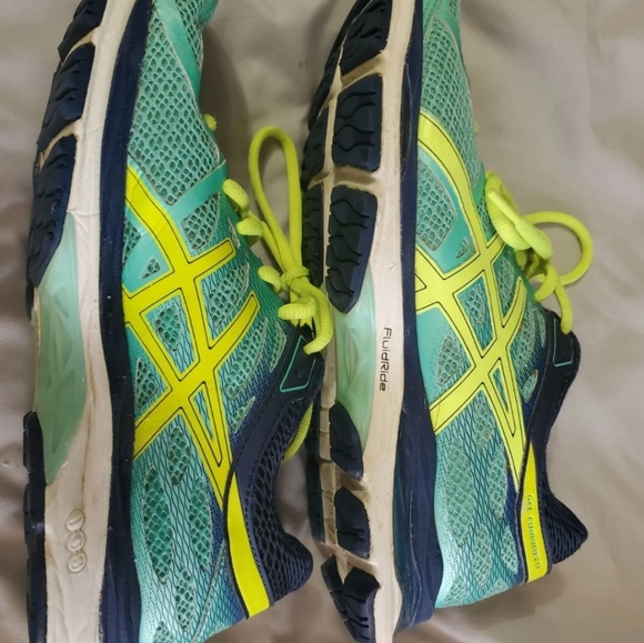 ASICS shoes - Picture 5 of 8